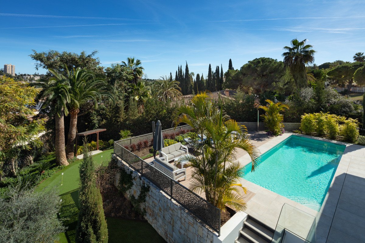 Huvila Nueva Andalucia, Malaga, Espanja 5 makuuhuonetta, 441 m2 No. 53523