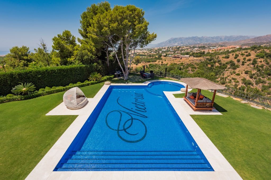 Huvila Hacienda Las Chapas, Malaga, Espanja 7 makuuhuonetta, 1190 m2 No. 53469