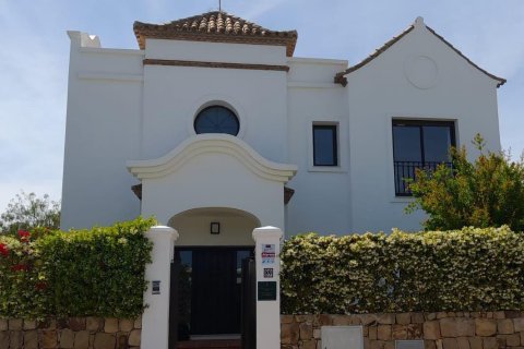Villa for sale in Arroyo Vaquero, Malaga, Spain 3 bedrooms, 336 sq.m. No. 53561 - photo 11