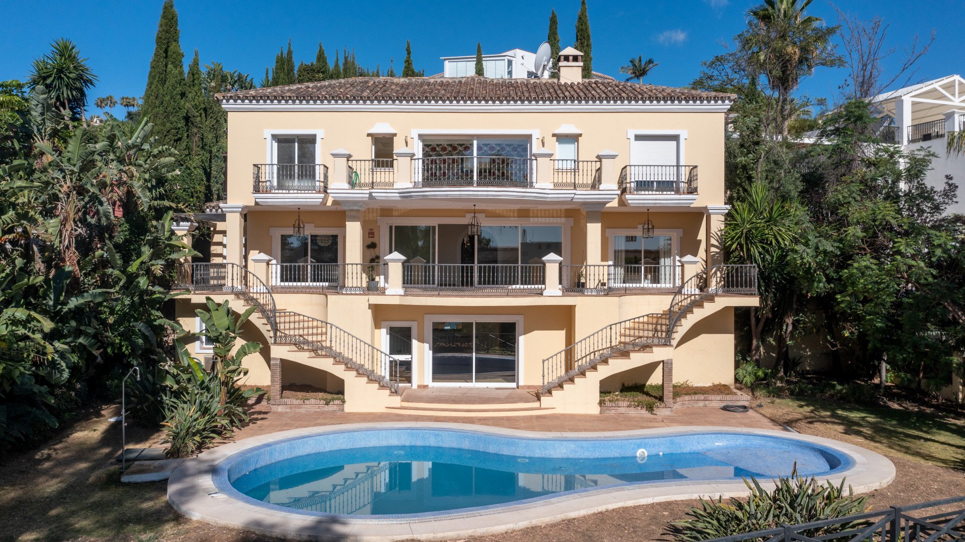 Huvila El Herrojo, Malaga, Espanja 6 makuuhuonetta, 579 m2 No. 53578