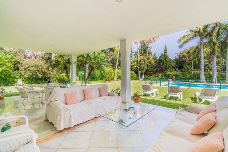 Villa i Guadalmina, Malaga, Spanien 8 sovrum, 1138 kvm. Nr. 53477