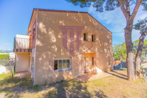 Townhouse for sale Cap Salou, Tarragona, Spain 3 bedrooms, 205 sq.m. No. 53635 - photo 6