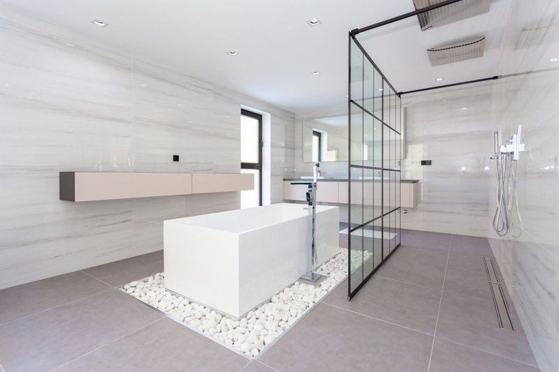 Villa a Marbella, Malaga, Spagna 5 camere da letto, 597 mq. N° 53440