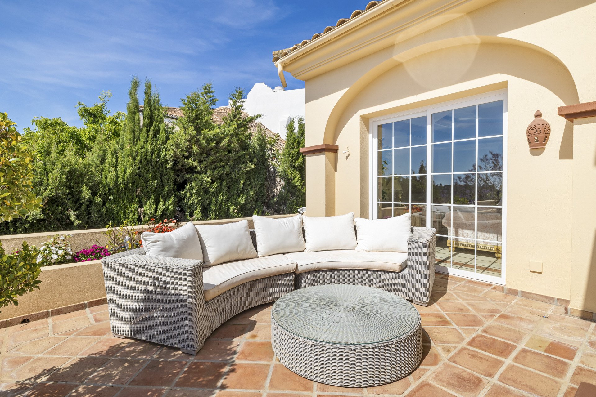 Villa in El Paraiso, Malaga, Spanien 5 Schlafzimmer, 779 m2 Nr. 53534