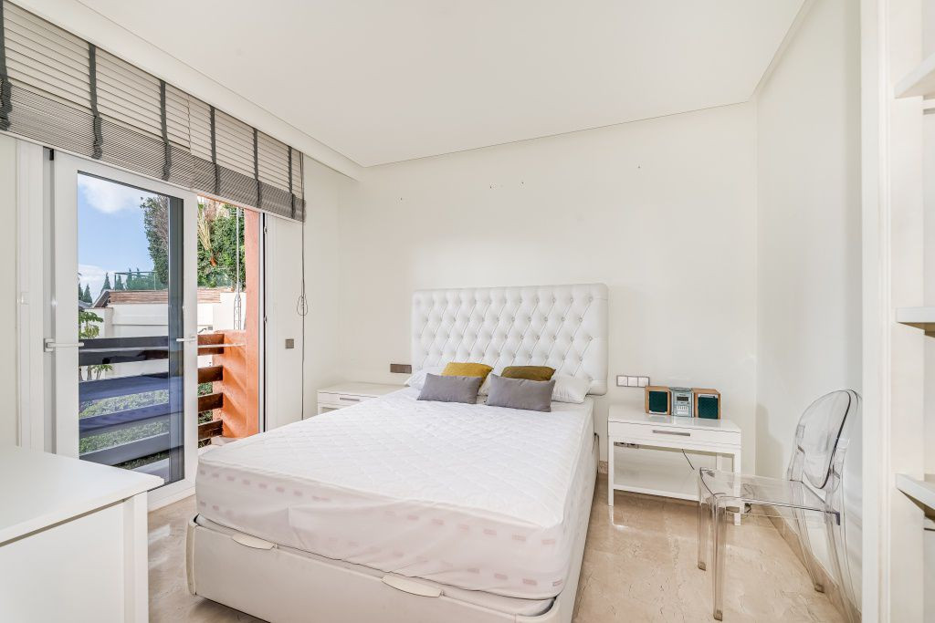 Apartment in Marbella Golden Mile, Malaga, Spain 6 bedrooms, 505 sq.m. No. 53447