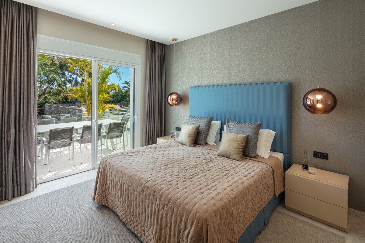 Huvila Nueva Andalucia, Malaga, Espanja 5 makuuhuonetta, 441 m2 No. 53523