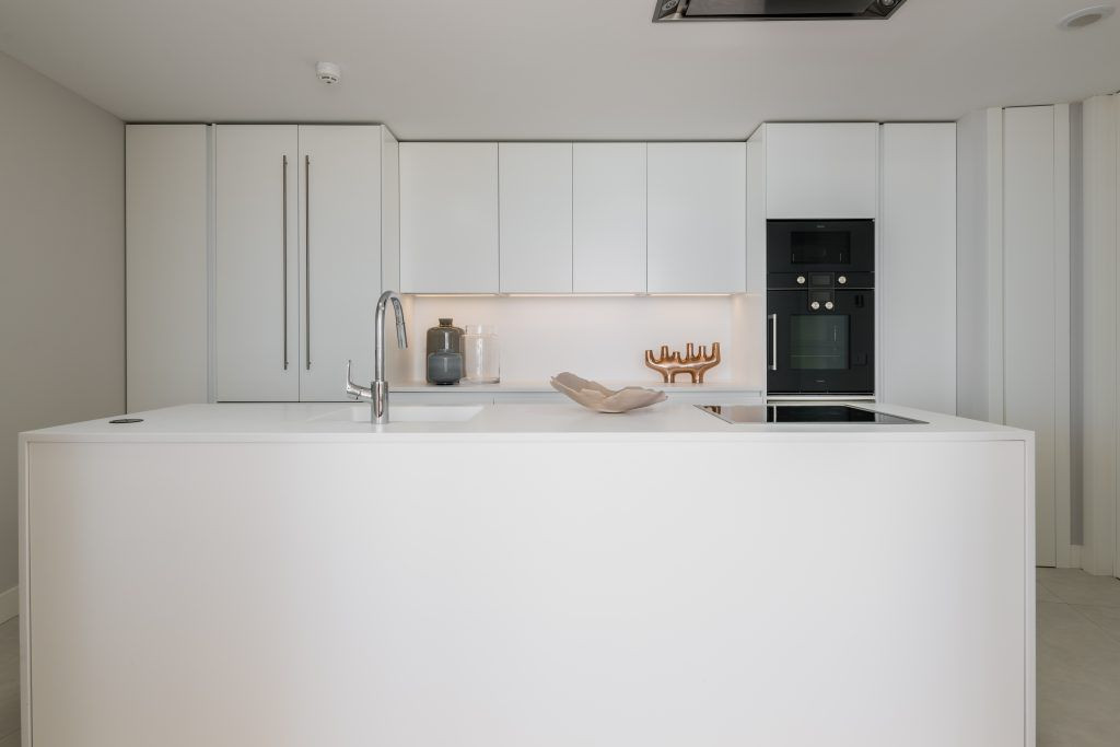 Квартира в Эстепона, Малага, Испания 4 спальни, 715м2 №53426