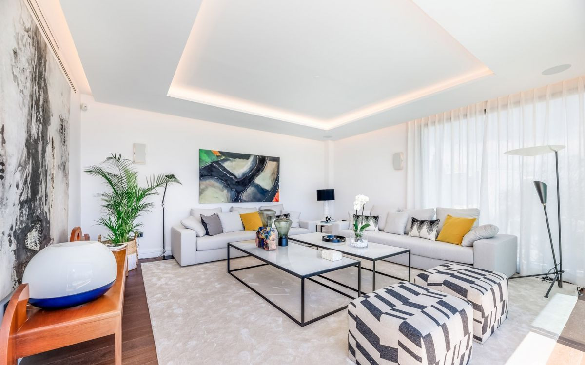 Villa i Benahavis, Malaga, Spanien 5 sovrum, 520 kvm. Nr. 53478