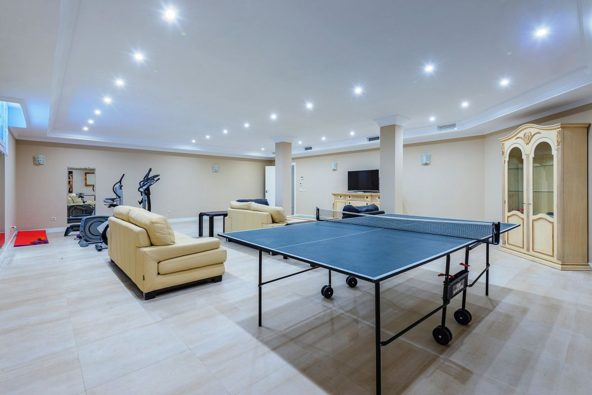 Huvila Marbella Golden Mile, Malaga, Espanja 7 makuuhuonetta, 696 m2 No. 53474