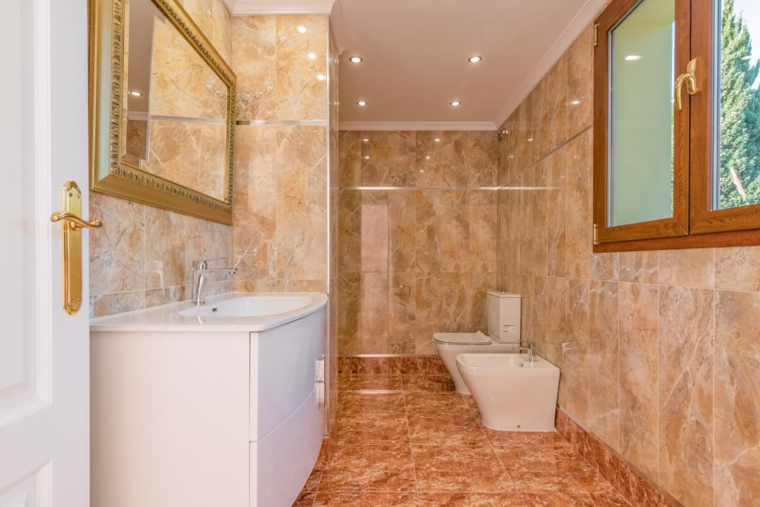 Huvila Hacienda Las Chapas, Malaga, Espanja 5 makuuhuonetta, 565 m2 No. 53464