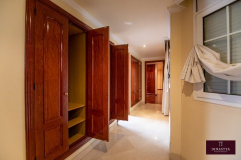 House for sale Tarragona, Spain 6 bedrooms, 280 sq.m. No. 53644 - photo 13