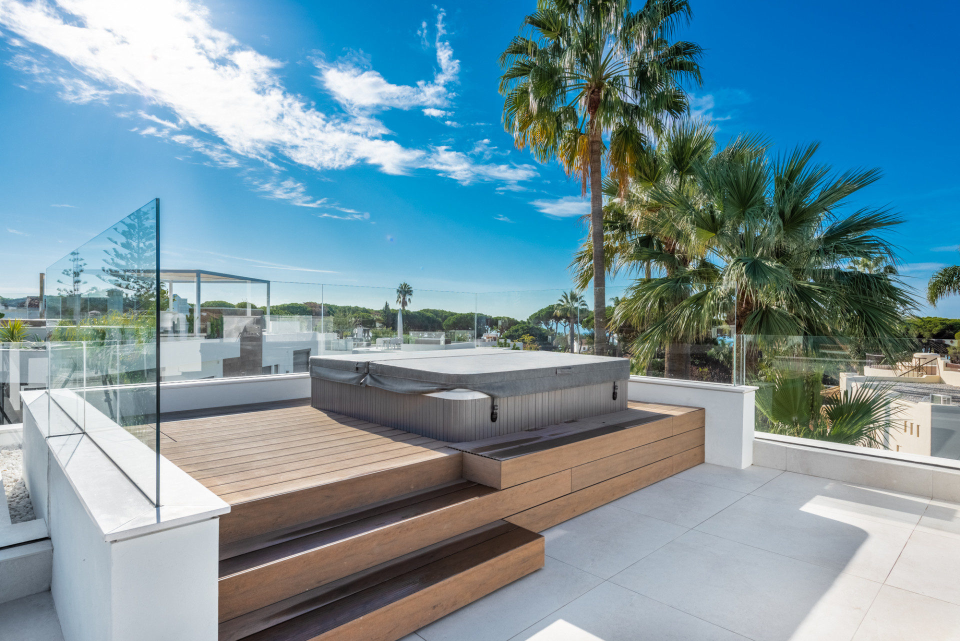 Villa i Marbella Golden Mile, Malaga, Spanien 5 sovrum, 393 kvm. Nr. 53570