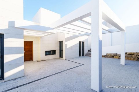 Villa for sale in Mijas Costa, Malaga, Spain 3 bedrooms, 487 sq.m. No. 53034 - photo 6