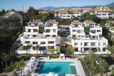 Penthouse for sale in Lomas De Marbella, Malaga, Spain 3 bedrooms, 205 sq.m. No. 53473 - photo 14
