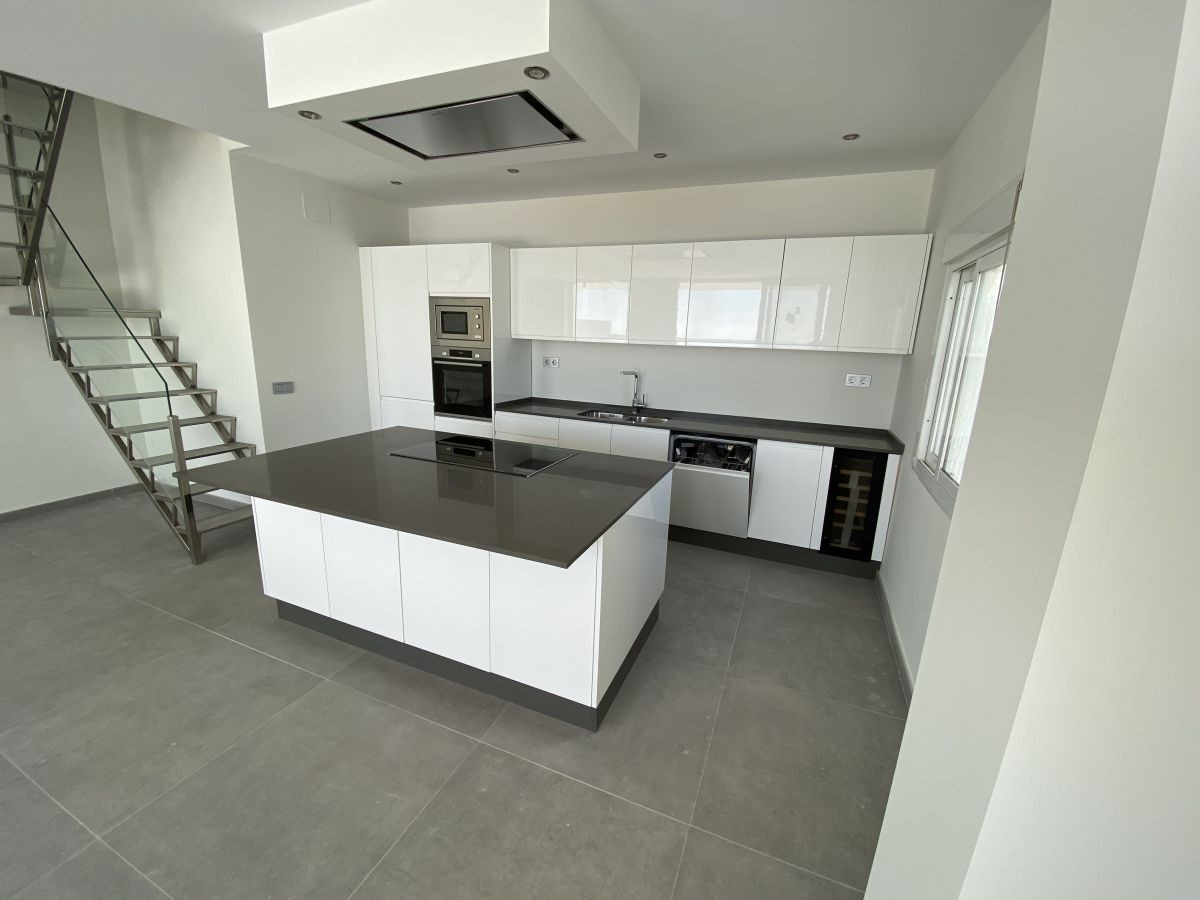 Penthouse in Estepona, Malaga, Spain 3 bedrooms, 139 sq.m. No. 53391