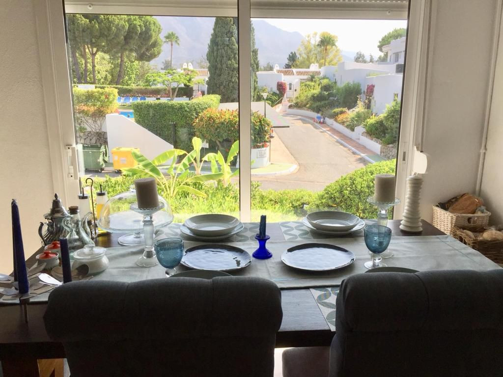 Kaupunkipientalo Nueva Andalucia, Malaga, Espanja 4 makuuhuonetta, 212 m2 No. 53471