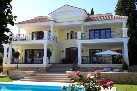 Villa for sale in Hacienda Las Chapas, Malaga, Spain 5 bedrooms, 565 sq.m. No. 53464 - photo 1