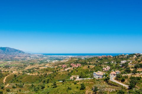 Land plot for sale in Marbella Del Este, Malaga, Spain No. 53461 - photo 1