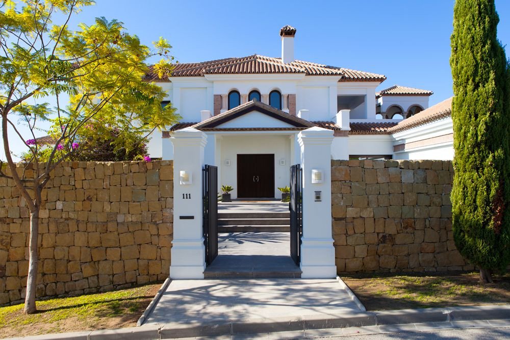 Villa in Benahavis, Malaga, Spain 5 bedrooms, 761 sq.m. No. 53362