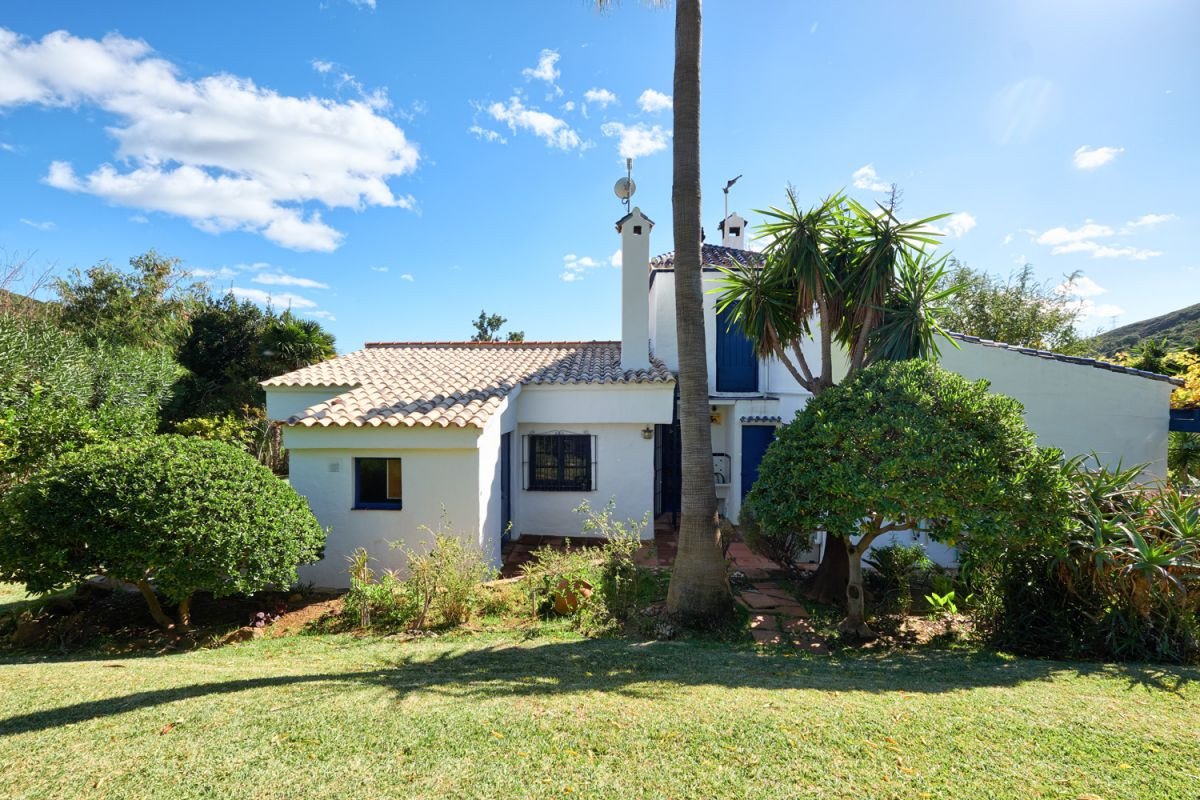 Huvila Estepona, Malaga, Espanja 2 makuuhuonetta, 259 m2 No. 53368