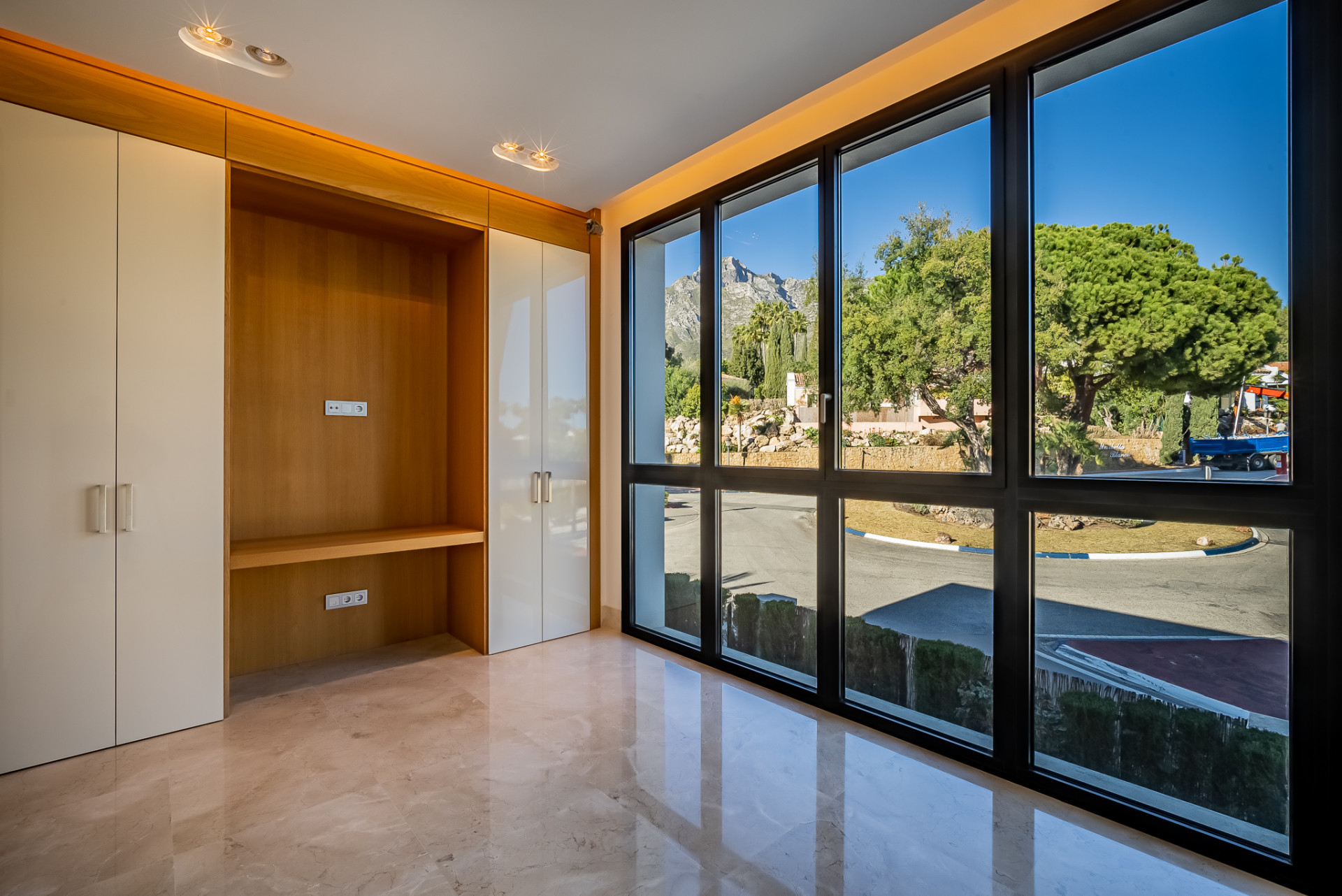 Bliźniak w Marbella Golden Mile, Malaga, Hiszpania 4 sypialnie, 528 mkw. nr 53500