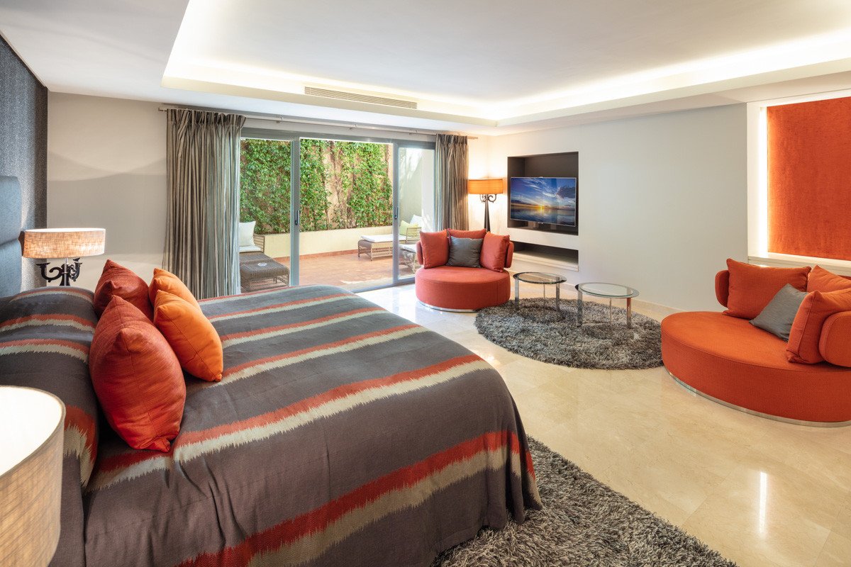Huvila Benahavis, Malaga, Espanja 5 makuuhuonetta, 530 m2 No. 53497