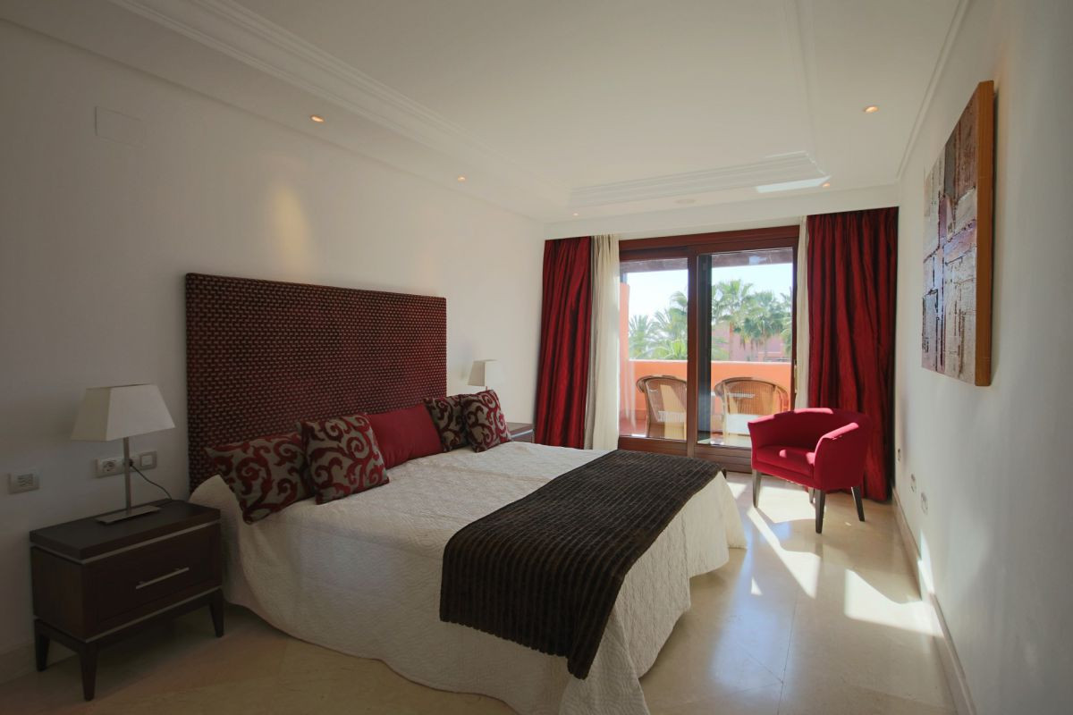 Apartament w Estepona, Malaga, Hiszpania 3 sypialnie, 183 mkw. nr 53399