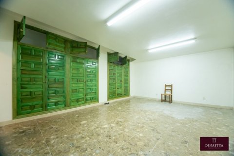 House for sale Tarragona, Spain 6 bedrooms, 280 sq.m. No. 53644 - photo 27