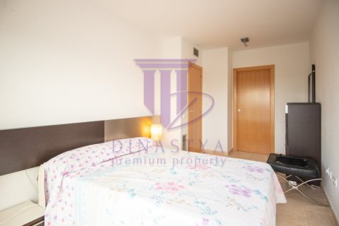 Apartment for sale in Cambrils, Tarragona, Spain 3 bedrooms, 99 sq.m. No. 53633 - photo 19