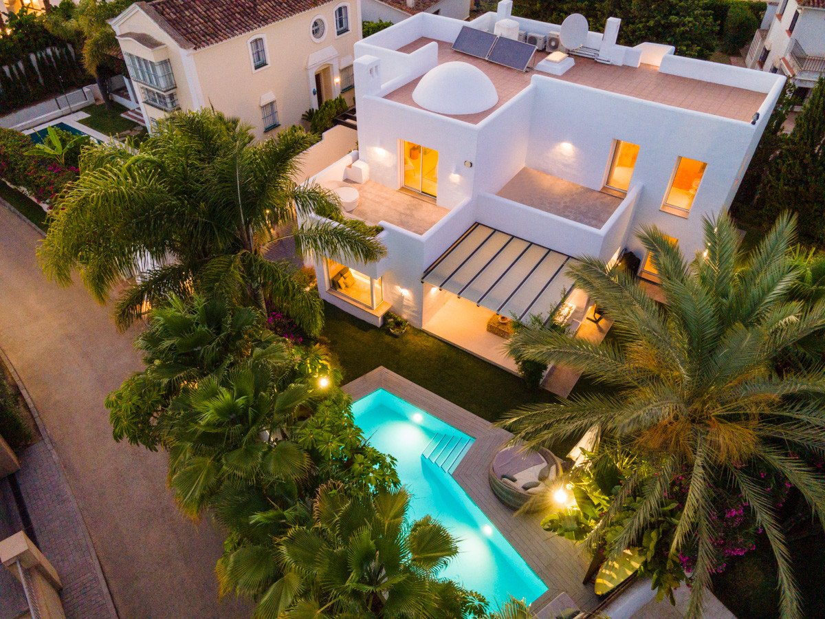Villa i Marbella Golden Mile, Malaga, Spanien 4 sovrum, 240 kvm. Nr. 53572