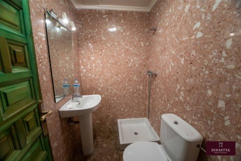 House for sale Tarragona, Spain 6 bedrooms, 280 sq.m. No. 53644 - photo 26