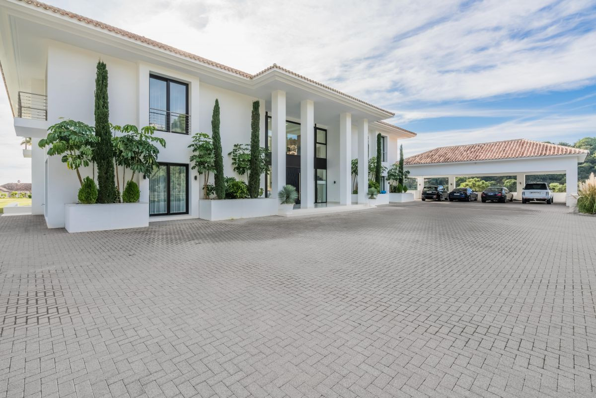 Villa i La Perla-Torremuelle, Malaga, Spanien 8 sovrum, 2500 kvm. Nr. 53369