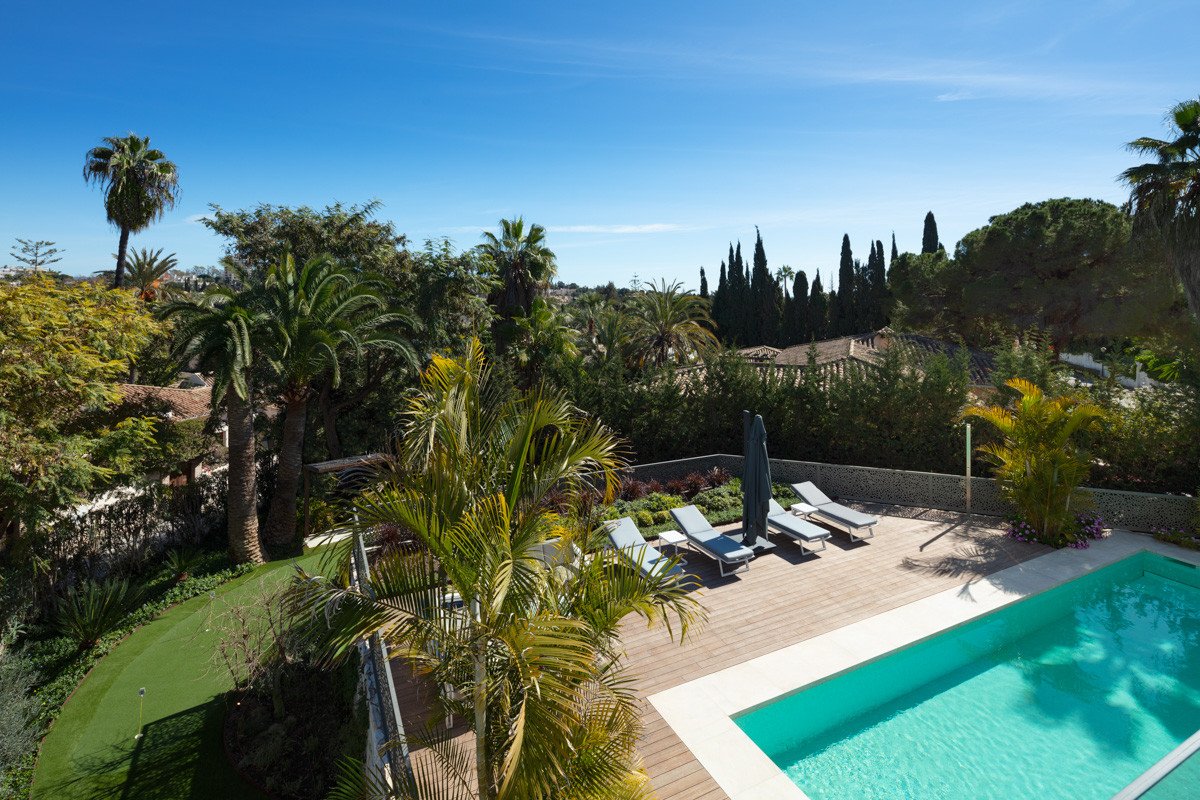 Huvila Nueva Andalucia, Malaga, Espanja 5 makuuhuonetta, 441 m2 No. 53523