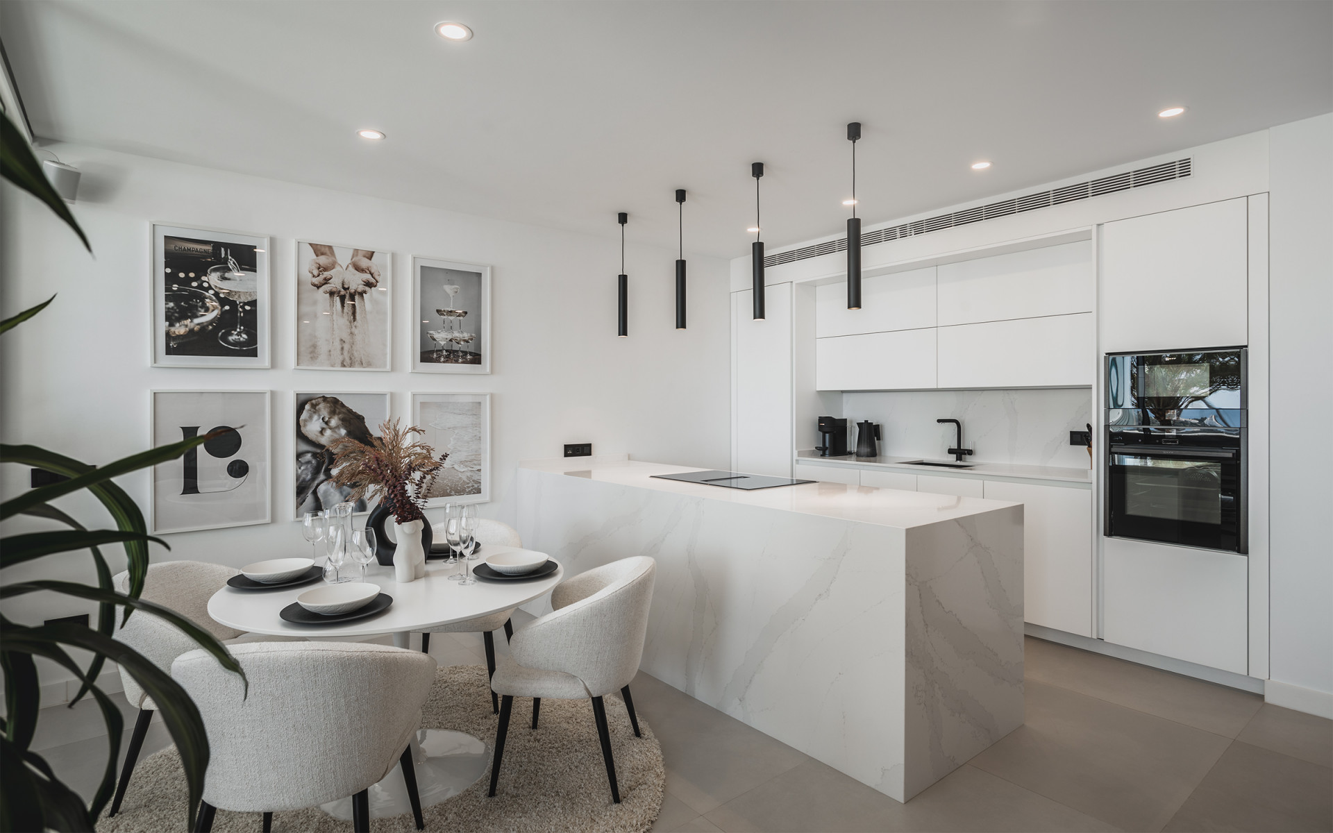 Bliźniak w Nueva Andalucia, Malaga, Hiszpania 3 sypialnie, 294 mkw. nr 53579