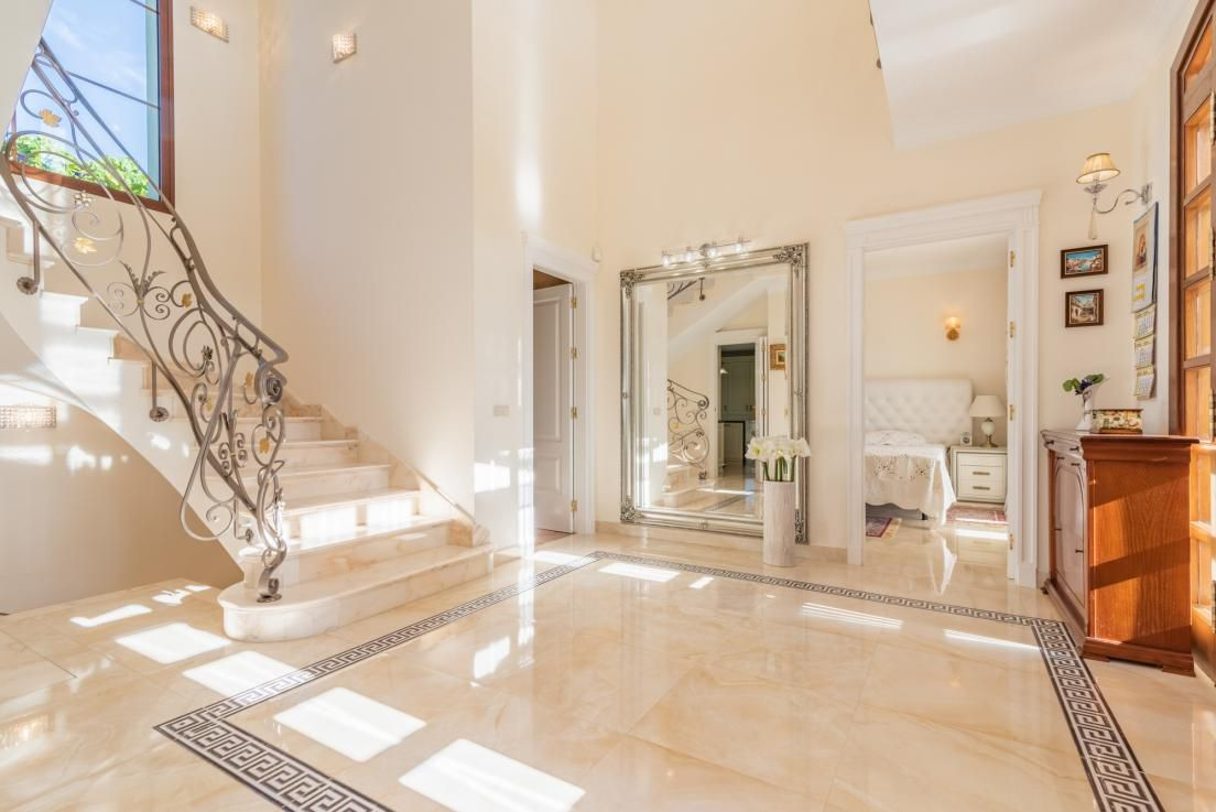 Huvila Hacienda Las Chapas, Malaga, Espanja 5 makuuhuonetta, 565 m2 No. 53464