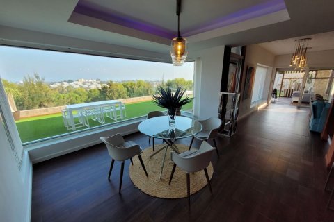 Villa for sale in Benahavis, Malaga, Spain 4 bedrooms, 350 sq.m. No. 53436 - photo 4