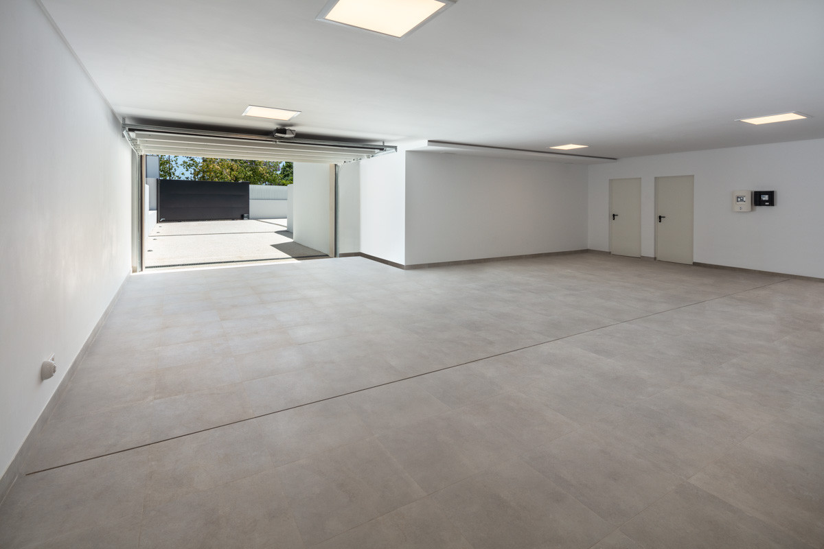 Villa i Nueva Andalucia, Malaga, Spanien 5 sovrum, 491 kvm. Nr. 53491