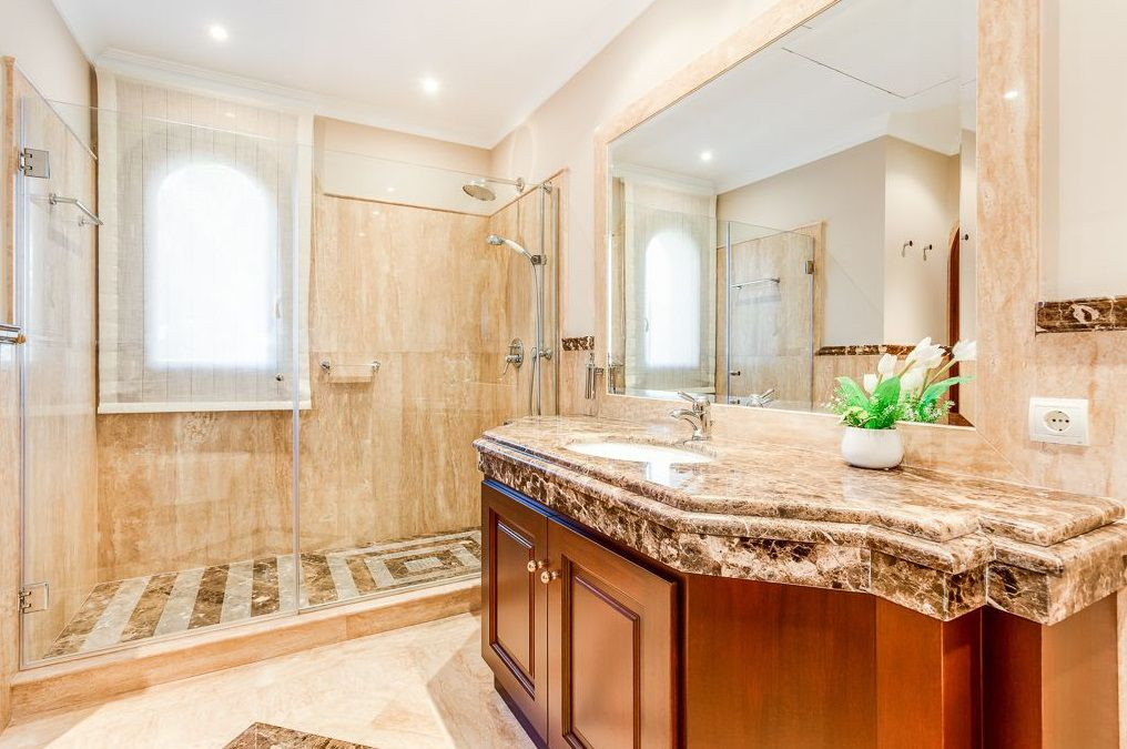 Villa a Guadalmina, Malaga, Spagna 8 camere da letto, 2119 mq. N° 53472