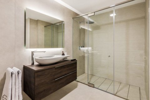 Apartment for sale in Estepona, Malaga, Spain 4 bedrooms, 715 sq.m. No. 53426 - photo 6