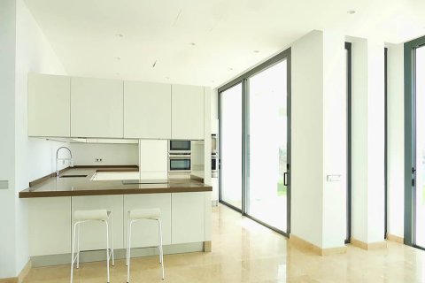 Villa for sale La Alqueria-El Paraíso, Malaga, Spain 5 bedrooms, 551 sq.m. No. 53377 - photo 6