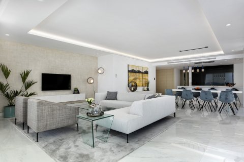 Apartment for sale in Estepona, Malaga, Spain 4 bedrooms, 300 sq.m. No. 53525 - photo 19