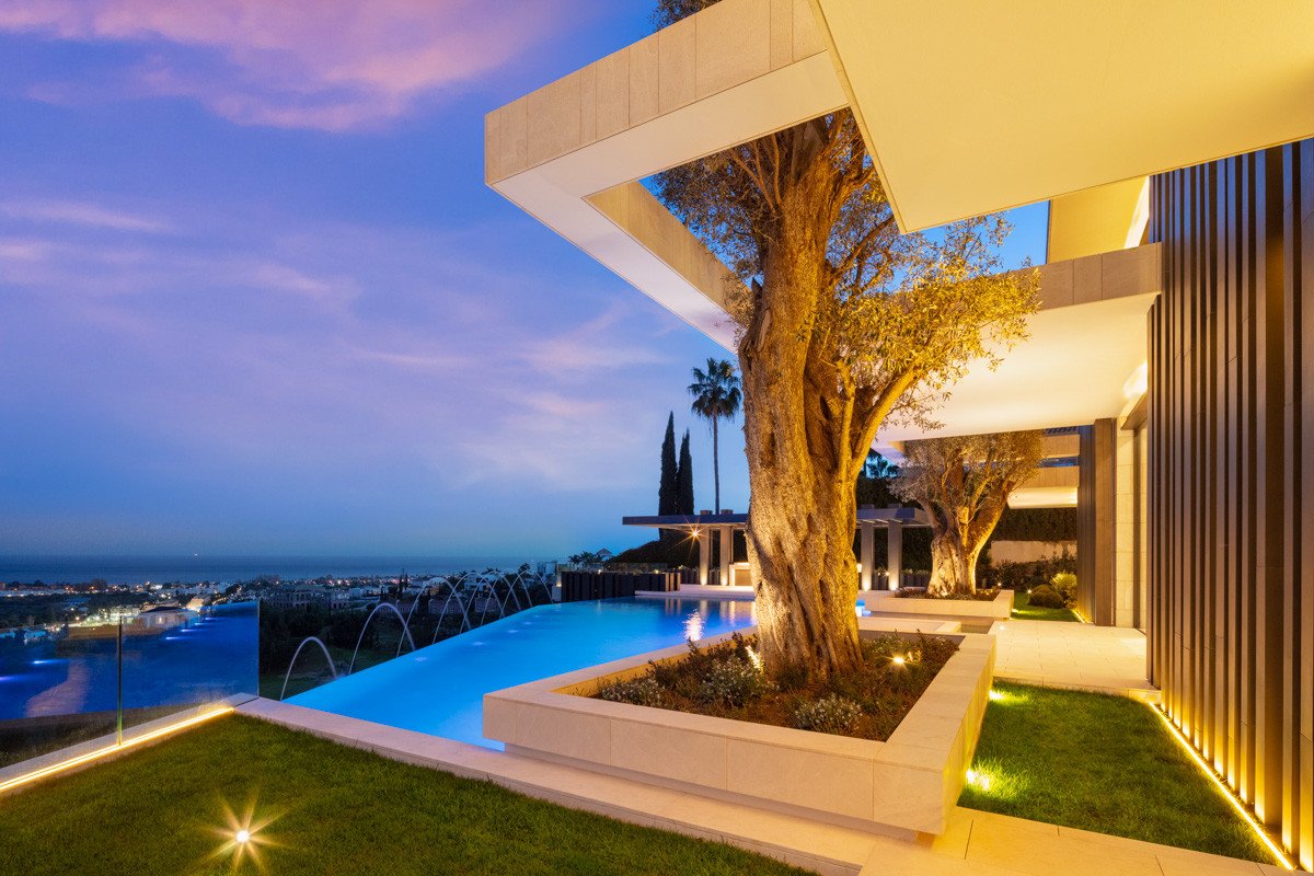 Villa in Benahavis, Malaga, Spanien 12 Schlafzimmer, 2470 m2 Nr. 53502