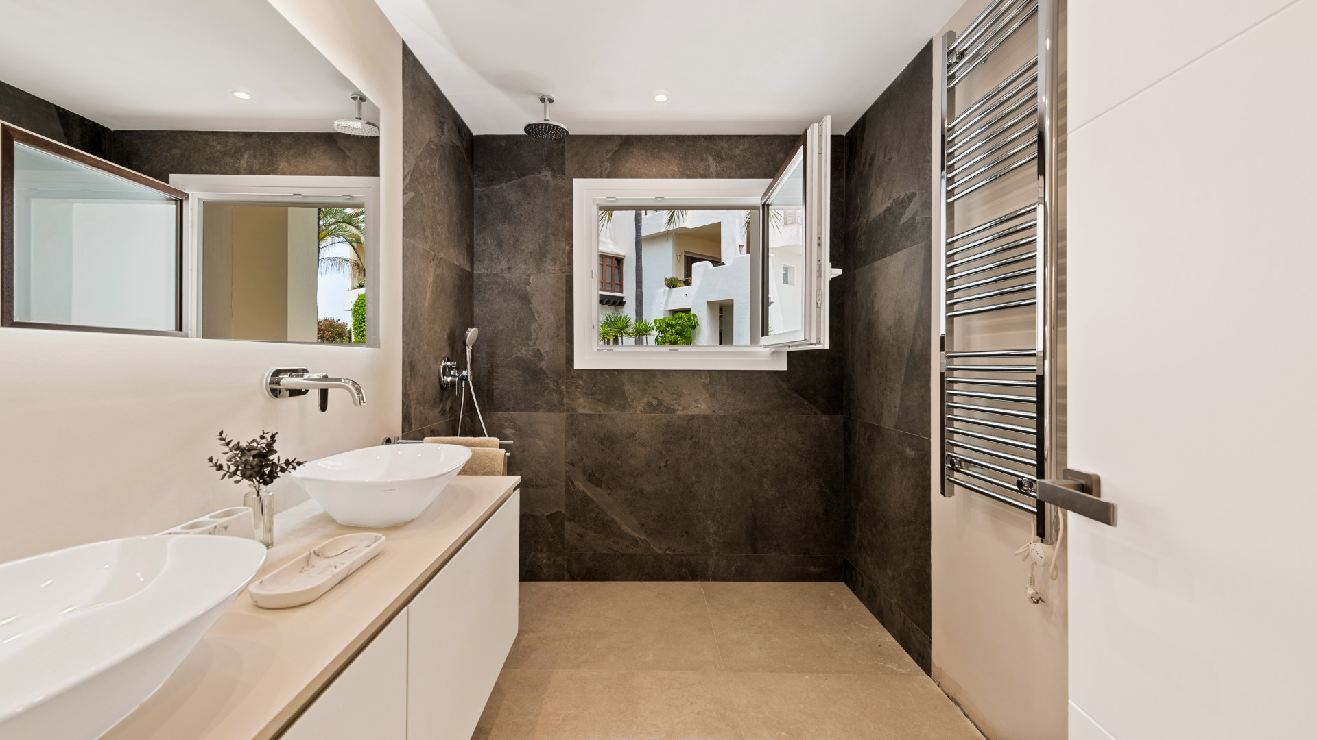 Wohnung in Estepona, Malaga, Spanien 4 Schlafzimmer, 137 m2 Nr. 53527