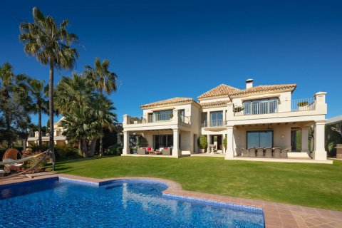 Villa for sale in Benahavis, Malaga, Spain 5 bedrooms, 530 sq.m. No. 53497 - photo 13