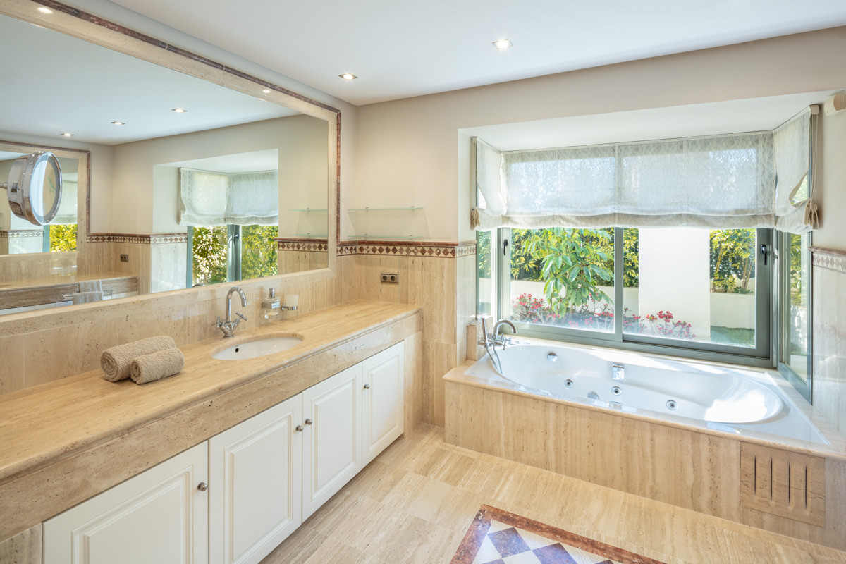 Huvila Benahavis, Malaga, Espanja 5 makuuhuonetta, 530 m2 No. 53497