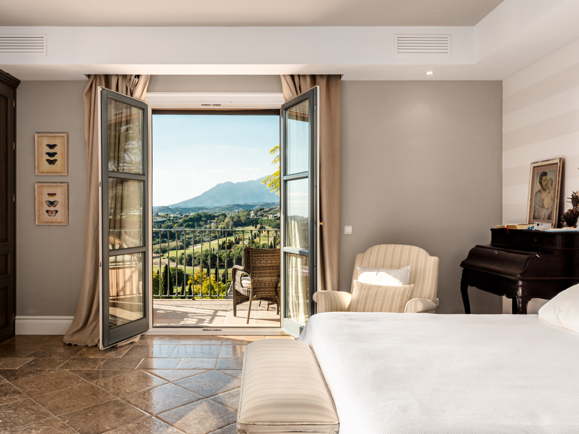 Villa in Benahavis, Malaga, Spain 8 bedrooms, 1017 sq.m. No. 53489