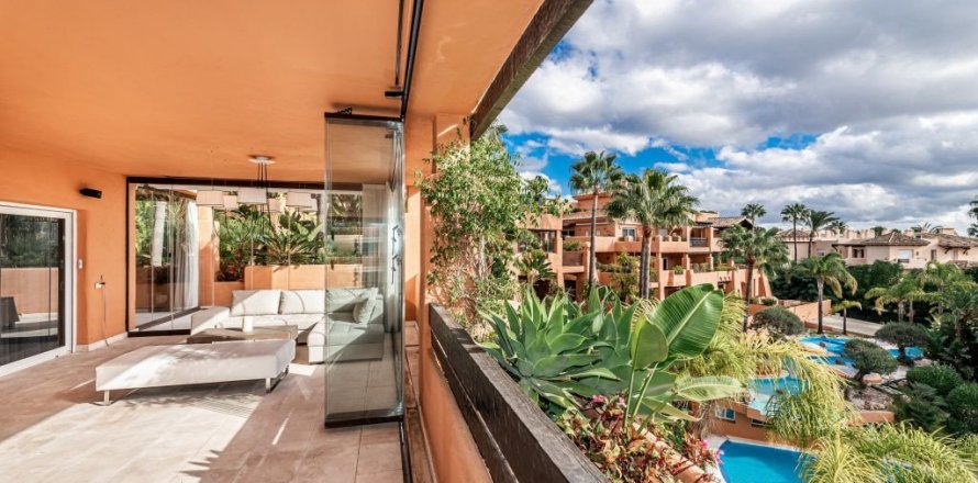 Apartment in Marbella Golden Mile, Malaga, Spain 6 bedrooms, 505 sq.m. No. 53447
