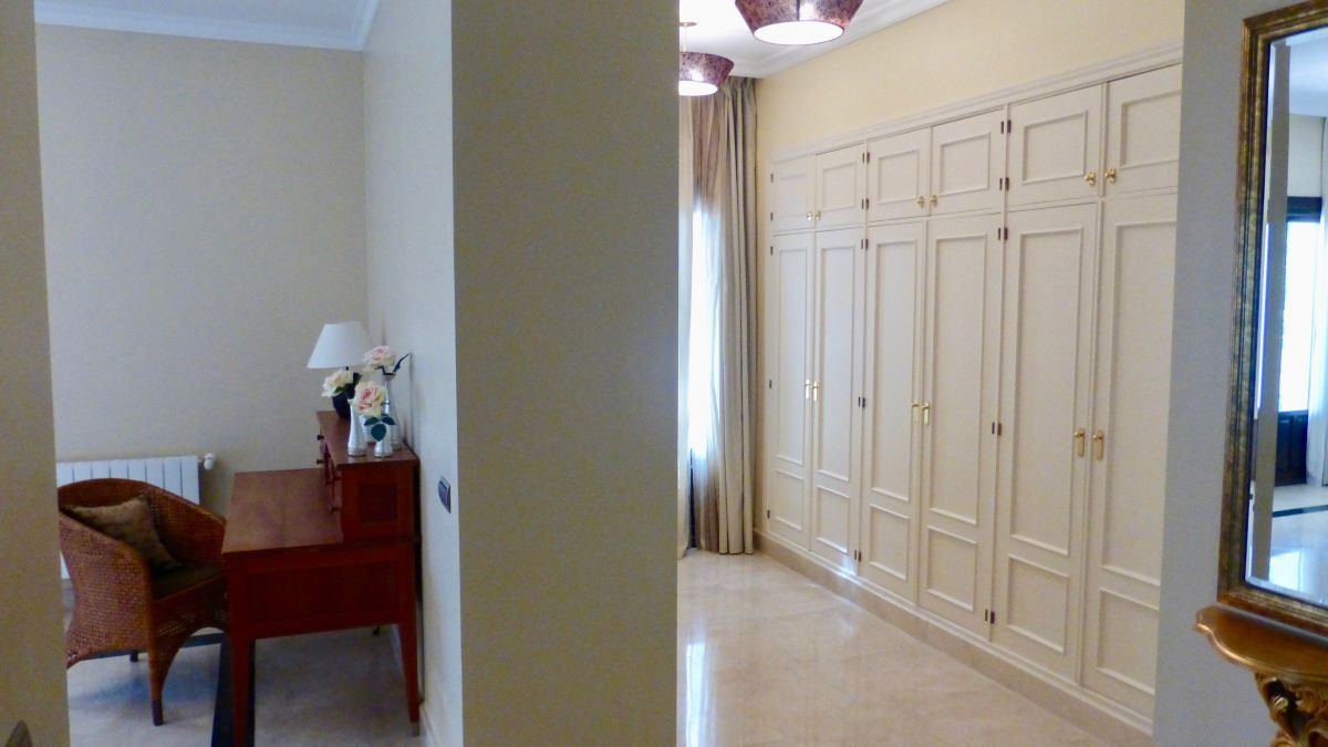 Villa a Benahavis, Malaga, Spagna 6 camere da letto, 950 mq. N° 53379
