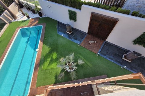 Villa for sale in Benahavis, Malaga, Spain 4 bedrooms, 350 sq.m. No. 53436 - photo 9