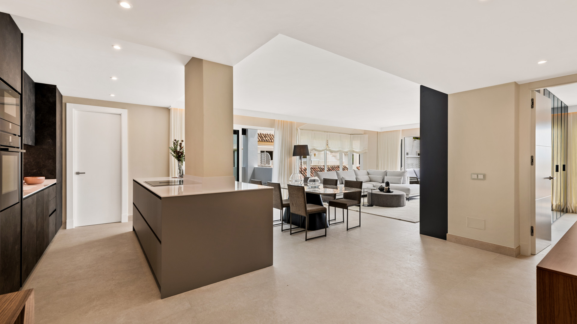 Dzīvoklis Marbella Golden Mile, Malaga, Spānijā 3 istabas, 138 m2 Nr. 53528